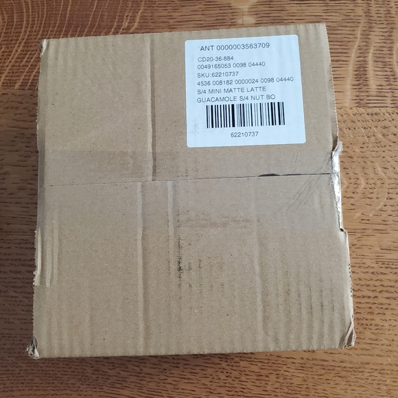 Anthropologie, set of 4, Mini Matte Latte Bowls - guacamole green - Picture 8 of 9